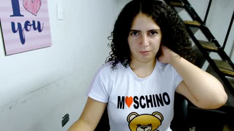 Snapshot of samantha2girl chatting on December 5, 9:28 pm samantha online show from December 5, 9:28 pm