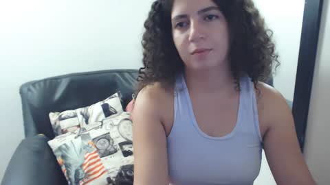 Snapshot of samantha2girl chatting on December 7, 10:45 am samantha online show from December 7, 10:45 am
