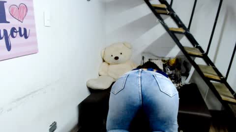 Snapshot of samantha2girl chatting on December 10, 10:16 pm samantha online show from December 10, 10:16 pm