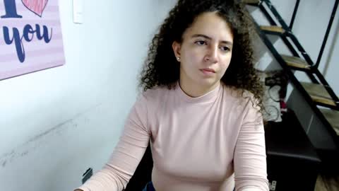 Snapshot of samantha2girl chatting on December 14, 2:34 am samantha online show from December 14, 2:34 am