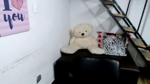 Snapshot of samantha2girl chatting on December 22, 11:41 pm samantha online show from December 22, 11:41 pm