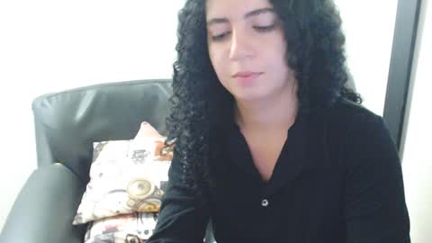Snapshot of samantha2girl chatting on December 24, 10:01 am samantha online show from December 24, 10:01 am