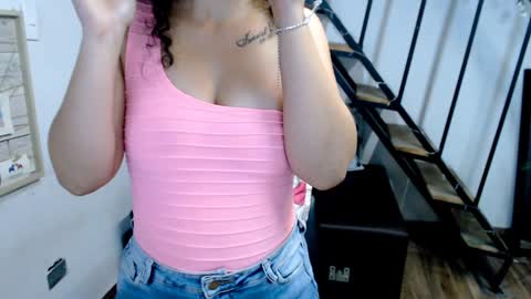 Snapshot of samantha2girl chatting on February 26, 12:27 am samantha online show from February 26, 12:27 am