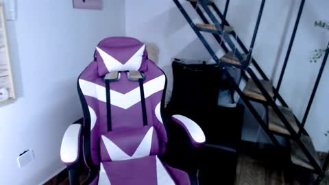 Snapshot of samantha2girl chatting on October 1, 6:14 pm samantha online show from October 1, 6:14 pm