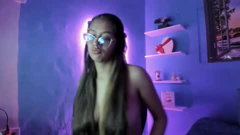 Snapshot of samantha6699 chatting on September 27, 1:38 pm samantha6699 online show from September 27, 1:38 pm