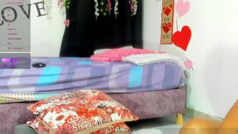  Samanthasmile  online show from April 7, 10:37 am