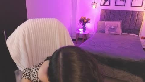 Snapshot of samantha_blow chatting on March 26, 3:23 am samantha_blow online show from March 26, 3:23 am