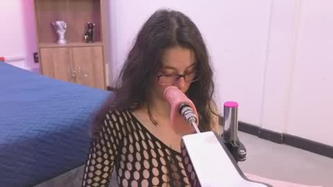 Snapshot of samantha_blow chatting on April 22, 4:04 am samantha_blow online show from April 22, 4:04 am