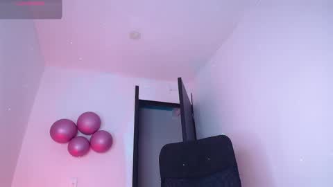 Snapshot of samantha_devil_ chatting on December 1, 12:15 am Samanta online show from December 1, 12:15 am