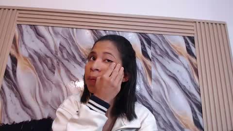 lizzy online show from March 1, 1:13 pm