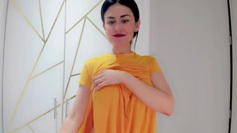 Snapshot of samantha_larusso_ chatting on December 3, 10:06 am Andy online show from December 3, 10:06 am