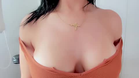 Snapshot of samantha_larusso_ chatting on February 18, 6:58 pm Andy online show from February 18, 6:58 pm