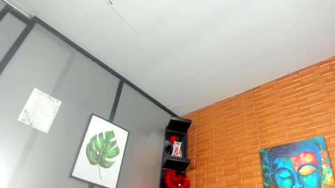 Snapshot of samantha_milfs chatting on January 17, 1:03 pm samantha_milfs online show from January 17, 1:03 pm