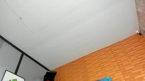 Snapshot of samantha_milfs chatting on January 28, 4:41 pm samantha_milfs online show from January 28, 4:41 pm