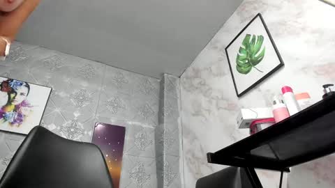 Snapshot of samantha_milfs chatting on March 6, 11:03 am samantha_milfs online show from March 6, 11:03 am