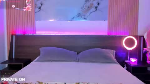 Snapshot of samantha_moons chatting on January 10, 12:12 am samantha_moons online show from January 10, 12:12 am