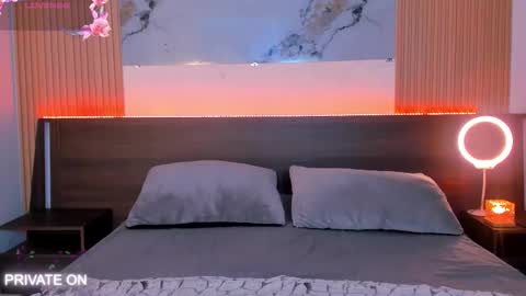 Snapshot of samantha_moons chatting on March 12, 11:00 pm samantha_moons online show from March 12, 11:00 pm