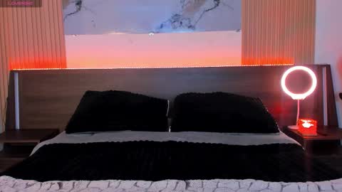 Snapshot of samantha_moons chatting on March 15, 11:00 pm samantha_moons online show from March 15, 11:00 pm