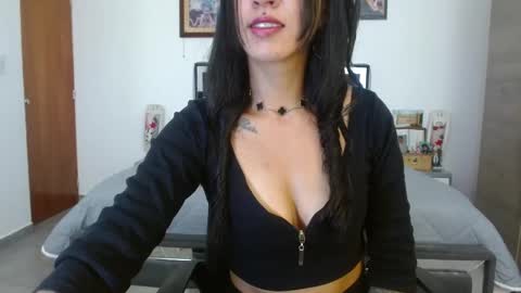 Snapshot of samantha_singh1 chatting on May 27, 4:37 pm samantha singh1 online show from May 27, 4:37 pm