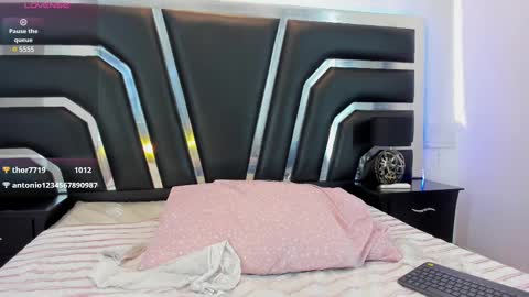 Snapshot of samanthaevans4 chatting on March 8, 6:37 pm Sweet Samantha online show from March 8, 6:37 pm