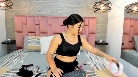 Samantha online show from January 24, 6:56 pm