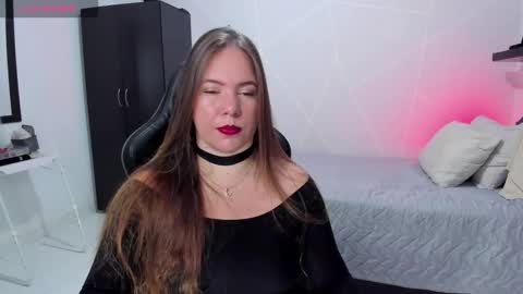 Snapshot of samanthaleon chatting on October 12, 10:42 pm Samantha samy online show from October 12, 10:42 pm