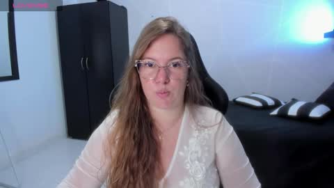 Snapshot of samanthaleon chatting on November 2, 11:40 pm Samantha samy online show from November 2, 11:40 pm