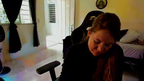 Snapshot of samanthaleon chatting on May 16, 4:17 pm Samantha samy online show from May 16, 4:17 pm