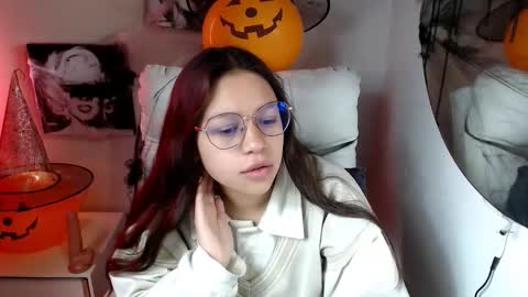 Snapshot of samantharoldan chatting on October 18, 2:29 pm Samantha online show from October 18, 2:29 pm