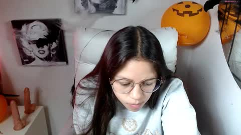 Snapshot of samantharoldan chatting on October 28, 2:42 pm Samantha online show from October 28, 2:42 pm