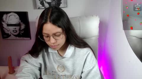 Snapshot of samantharoldan chatting on November 10, 3:00 pm Samantha online show from November 10, 3:00 pm