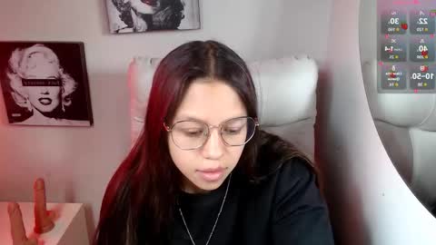 Snapshot of samantharoldan chatting on November 13, 2:49 pm Samantha online show from November 13, 2:49 pm