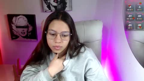 Snapshot of samantharoldan chatting on November 14, 2:38 pm Samantha online show from November 14, 2:38 pm