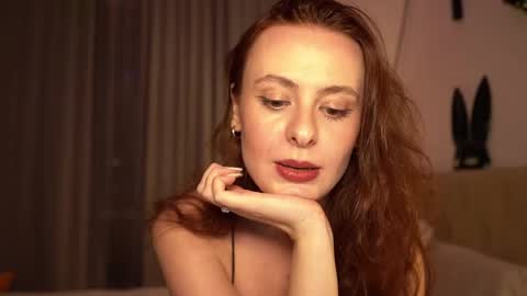 Snapshot of samanthavixen chatting on February 11, 9:14 pm Goddess Samantha Vixen online show from February 11, 9:14 pm
