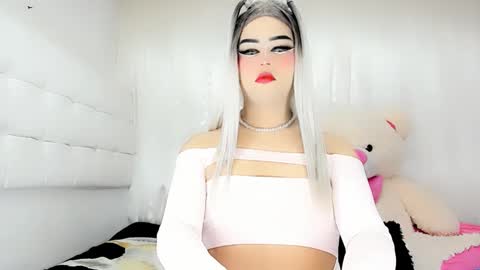 Snapshot of samanthax_xissadora1 chatting on February 13, 6:41 am samanthax_xissadora1 online show from February 13, 6:41 am