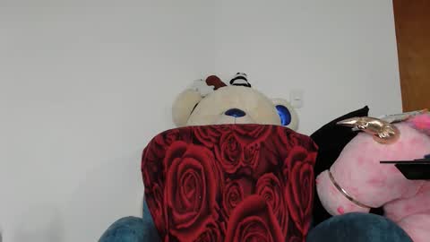 Snapshot of samara429147 chatting on December 18, 2:45 pm samara online show from December 18, 2:45 pm