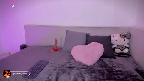 Snapshot of samara_hale chatting on March 2, 7:54 pm samara_hale online show from March 2, 7:54 pm