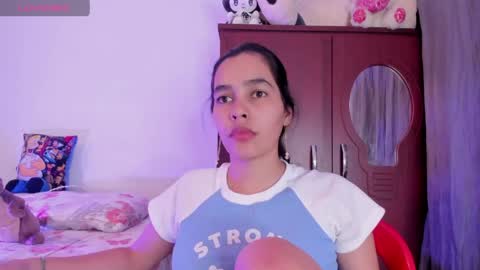 Snapshot of samara_jonnes_ chatting on May 22, 4:41 am Samara is my name a pleasure delighted that you are here leave your thumb up it is important to me online show from May 22, 4:41 am