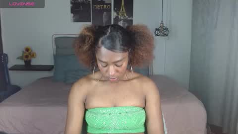 samara_roxx online show from November 16, 3:12 am