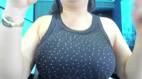 Snapshot of samaraanders chatting on June 25, 5:23 am Samara online show from June 25, 5:23 am