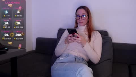 Samara From The Well online show from December 11, 12:44 am