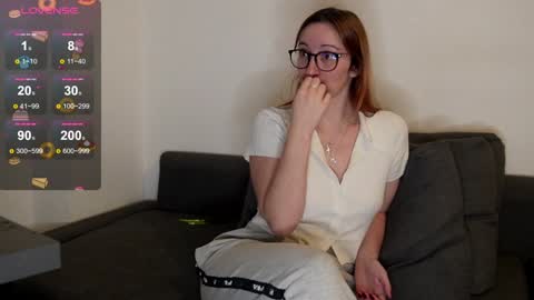 Samara From The Well online show from December 12, 3:54 am