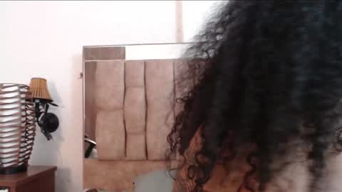 Snapshot of samaragrey18 chatting on January 10, 1:10 am samaragrey18 online show from January 10, 1:10 am