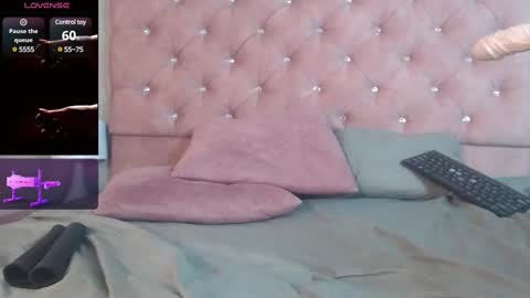 Snapshot of samaragrey18 chatting on February 26, 6:47 am samaragrey18 online show from February 26, 6:47 am