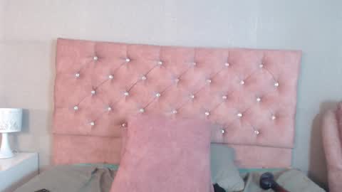 Snapshot of samaragrey18 chatting on February 28, 7:26 am samaragrey18 online show from February 28, 7:26 am