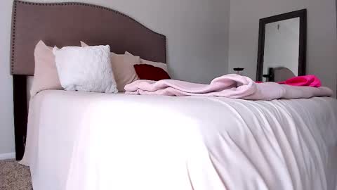 Yaya online show from October 17, 5:48 pm