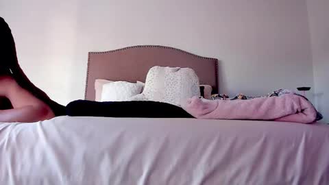 Yaya online show from October 20, 10:54 pm