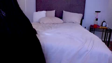 Yaya online show from October 22, 10:59 am