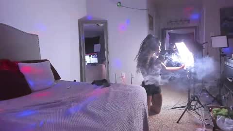 Yaya online show from April 6, 4:46 am