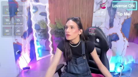 sam online show from June 1, 1:51 am
